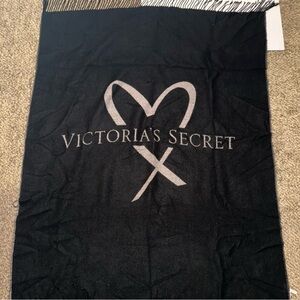 Victoria's Secret Limited Edition Black Pink Heart Blanket Throw COZY